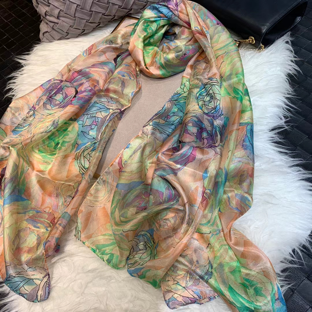 Ladies Green 100% Silk Scarf S - Shawl Wrap Winter avaliação e preço